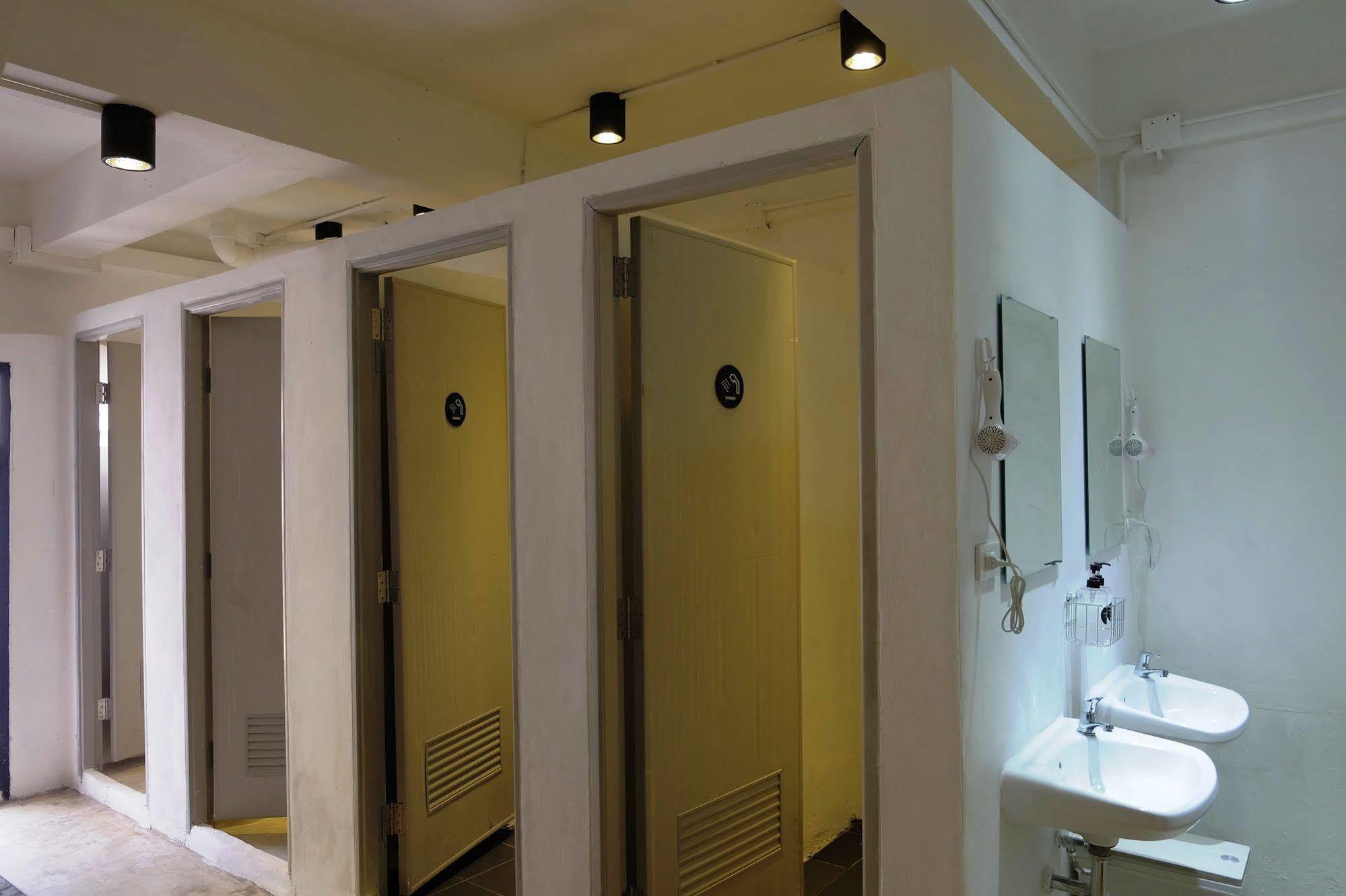 Seek Sleep Hostel Бангкок Экстерьер фото